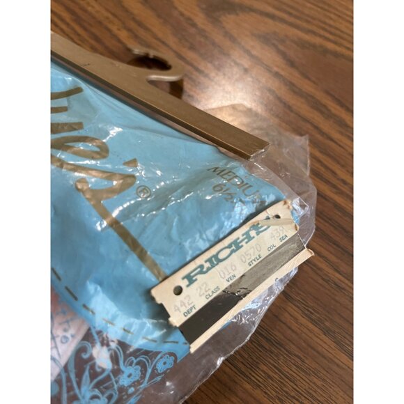 Madge’s pink wedge house shoes size 6.5-7.5 - Picture 3 of 4